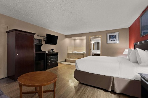 Quality Inn Wayne - Fairfield Area image 3