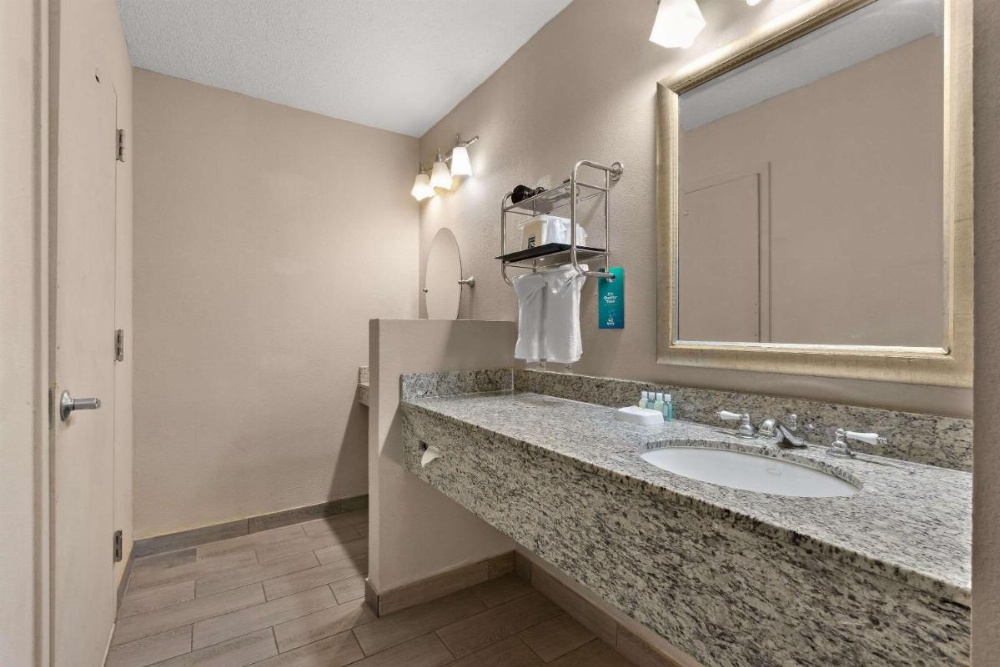 Quality Inn Wayne - Fairfield Area Image 32